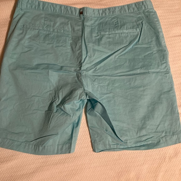 Mens Calvin Klein shorts size 38 - Picture 2 of 4